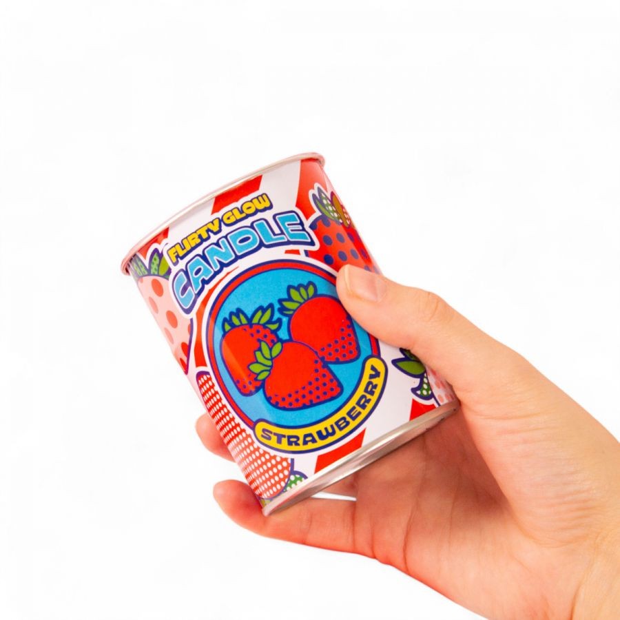 Candela Flirty Glow In Cera E Latta Ø 7,5 H. 9,7 Cm - Strawberry