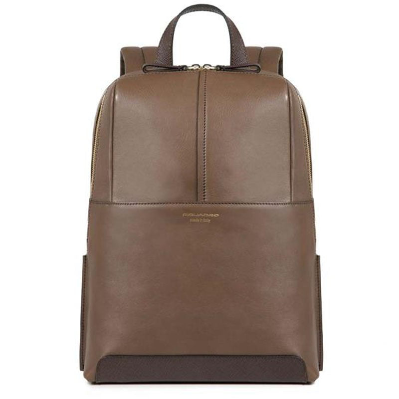 zaino con un comparto in pelle marrone