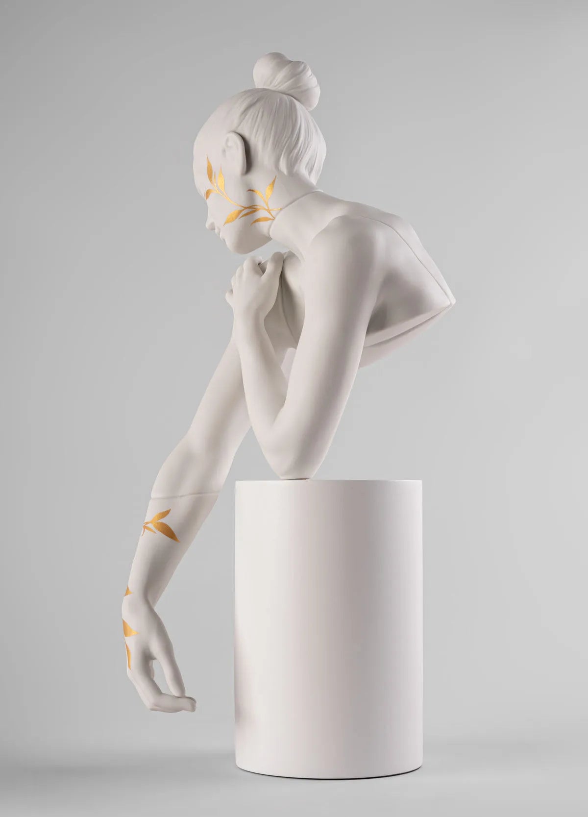 Scultura Riflessi della Natura - Lei. Bianco-oro