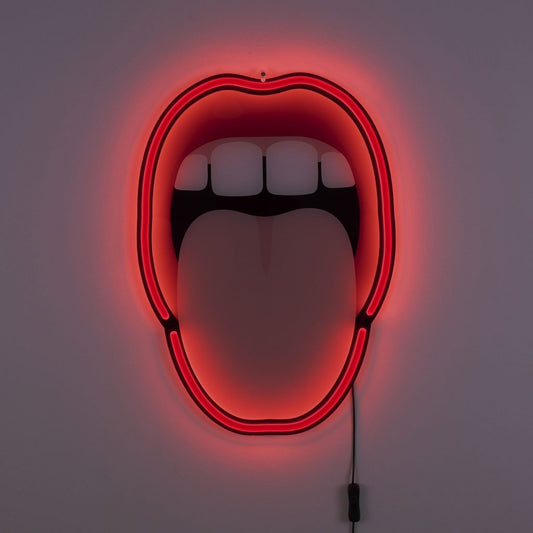 Lampada da parete a led dal design accattivante, nelle versioni Bocca, Lingua e Cuore.