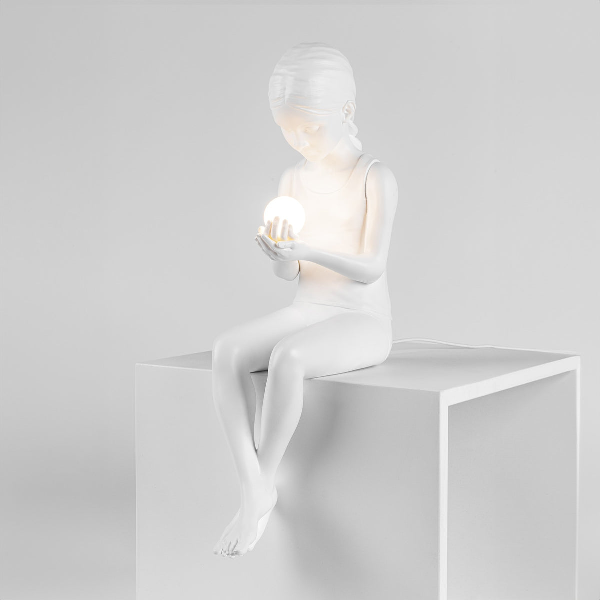 Scultura In Resina Con Luce Led Inner Glow_S Girl Seletti