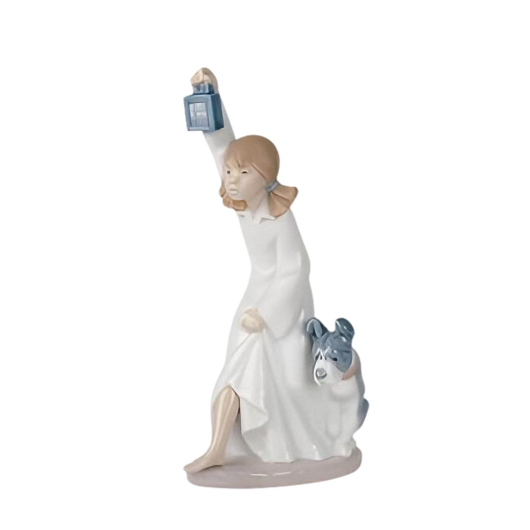Bambina con lanterna Nao By Lladro`