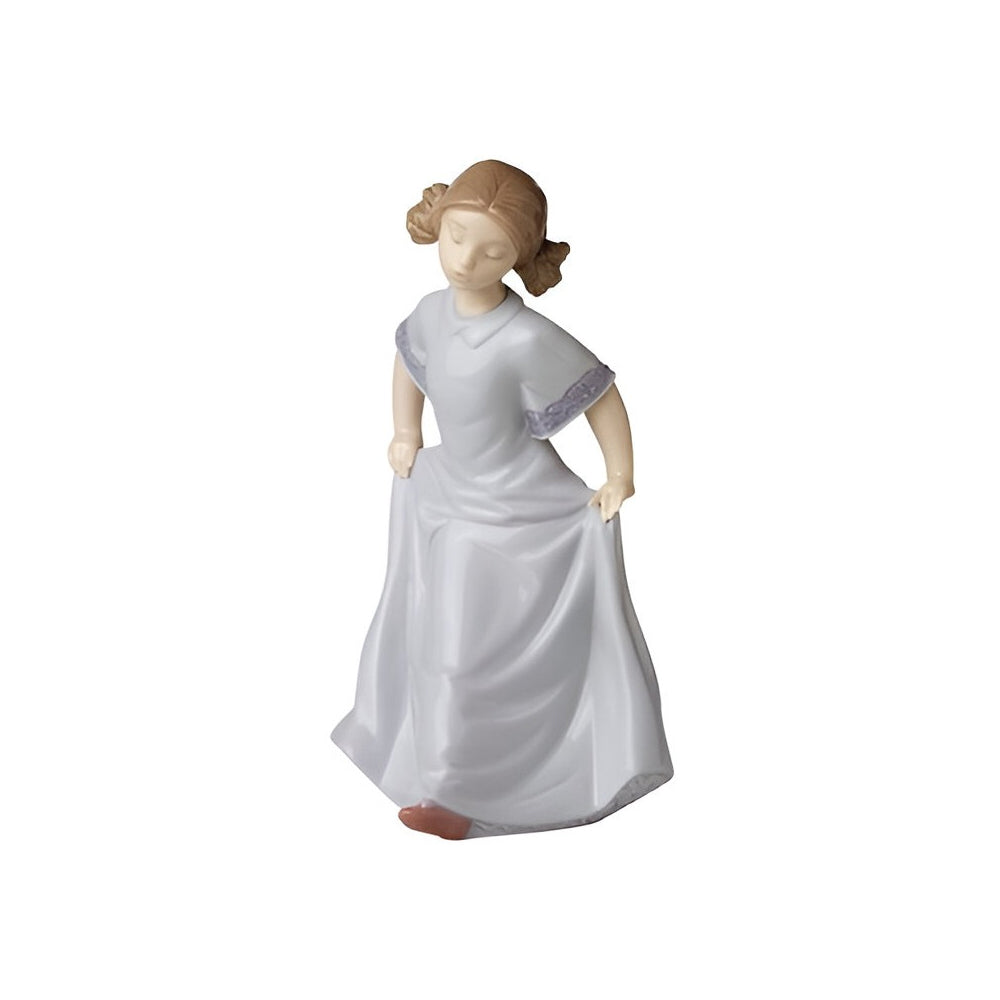 Statuina le mie scarpe nuove Nao By Lladro`