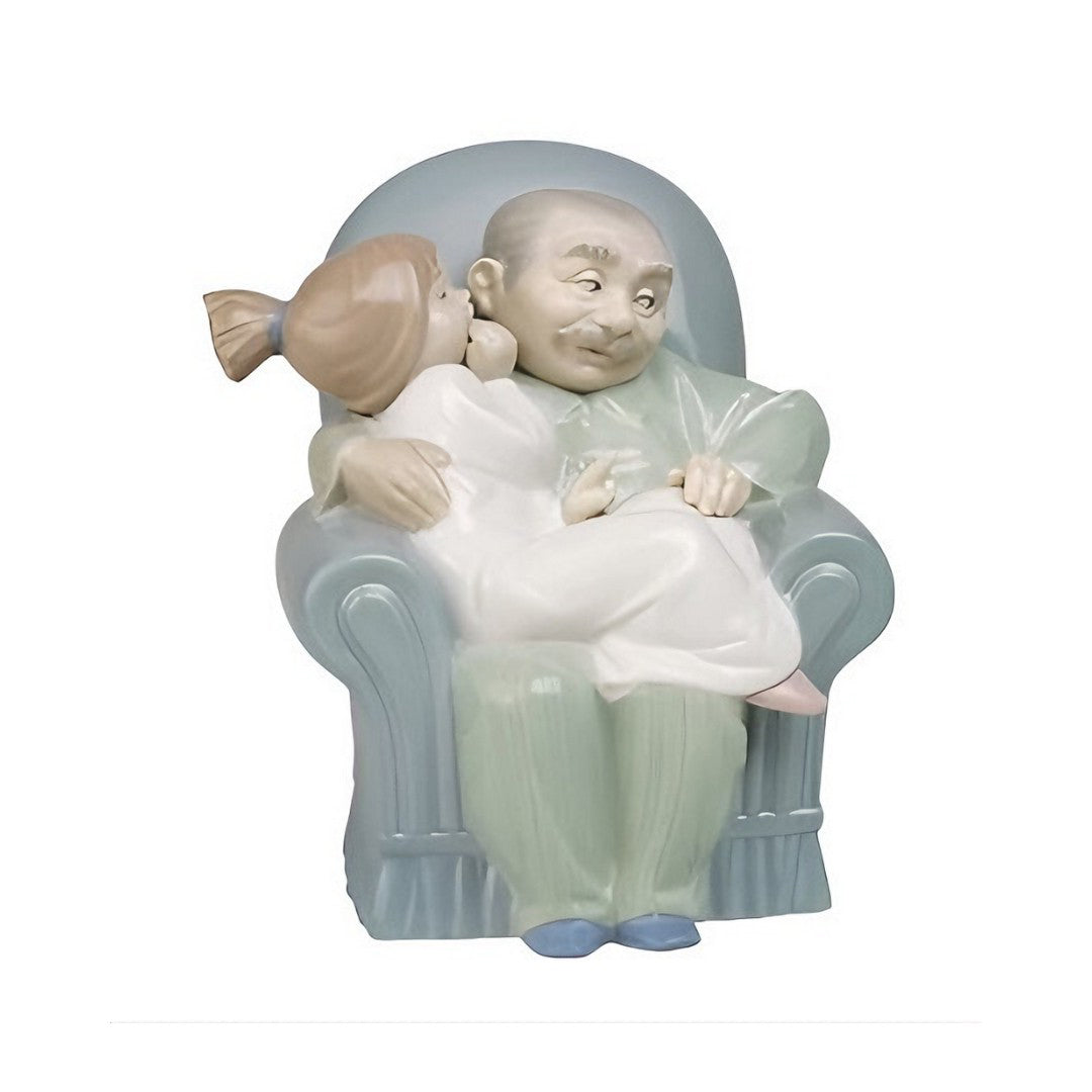 Bimba con nonno nao Nao By Lladro`