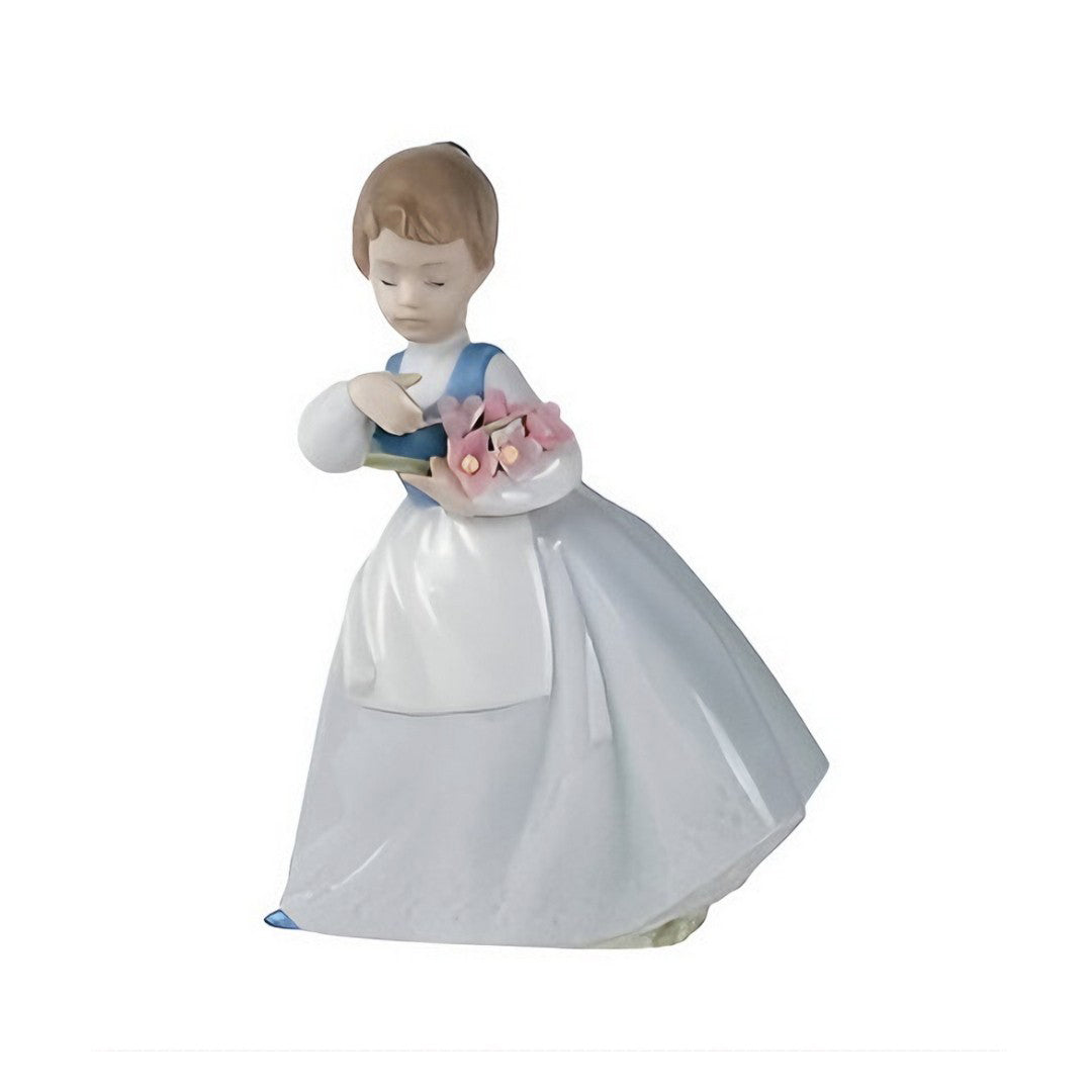 Signorina con ramo Nao By Lladro`