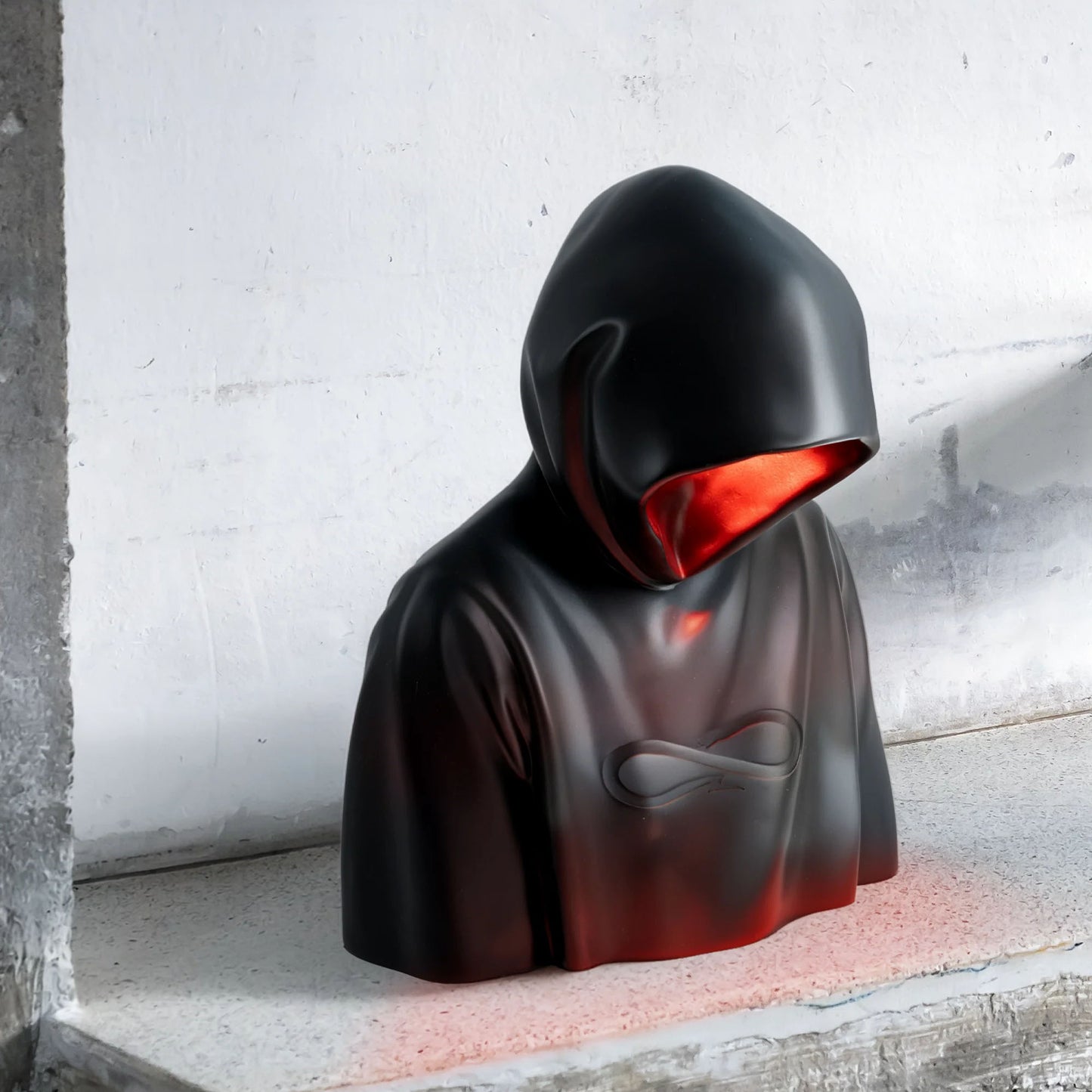 Lampada Da Tavolo In Resina Bad Guy Nero Seletti