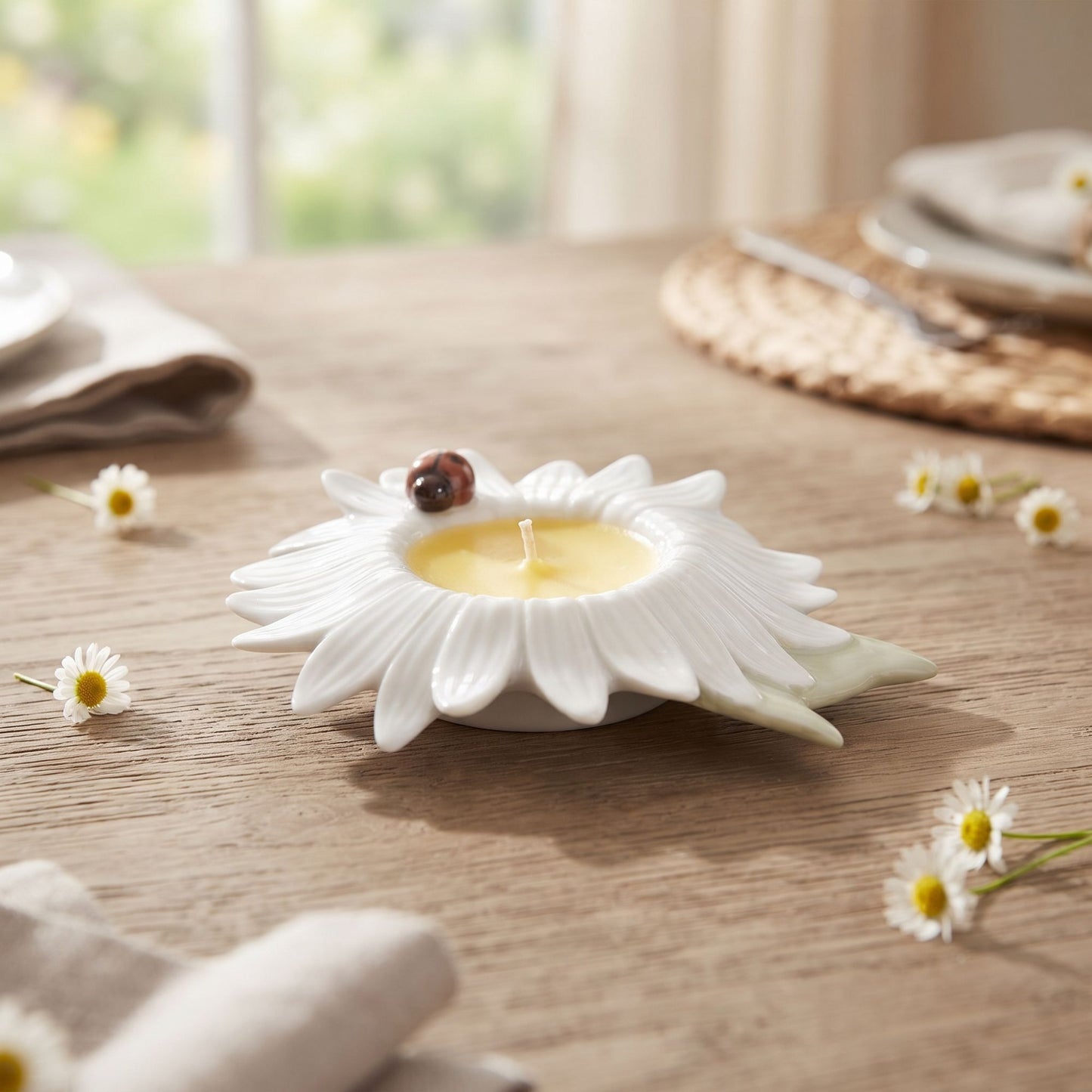 Portacandela Margherita in Porcellana con Coccinella Lladro'