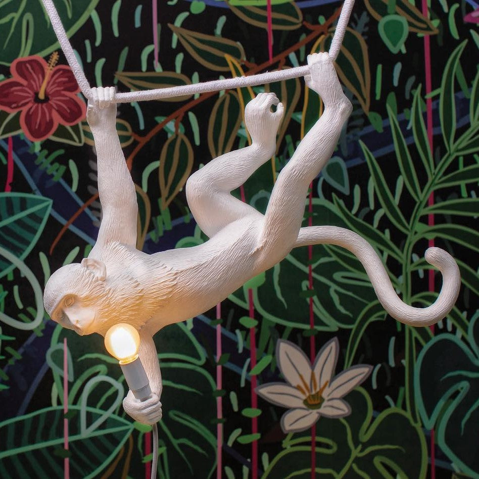 lampadario scimmia sdraiata swing monkey lamp