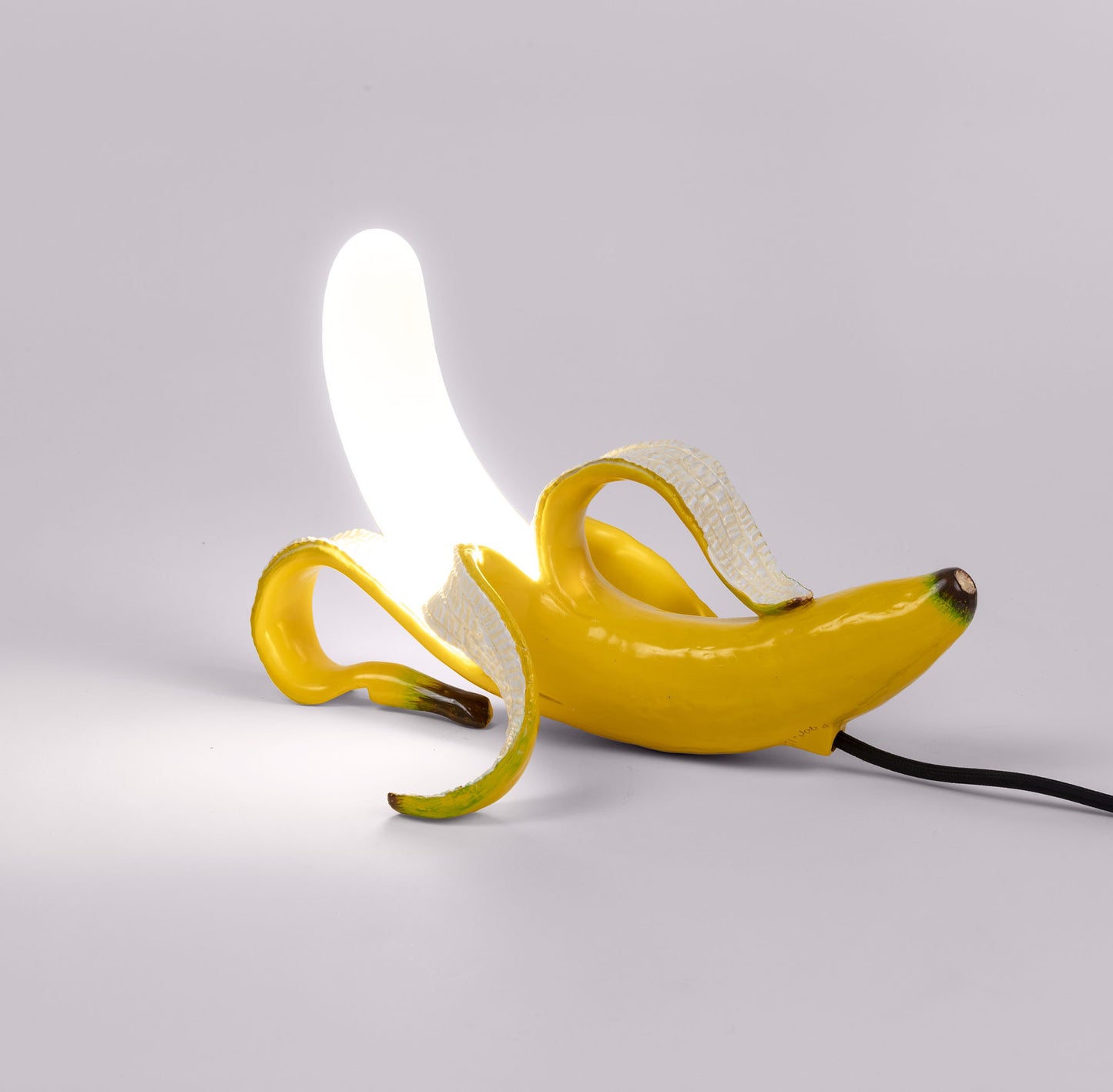 Lampada Banana Lamp gialla Huey