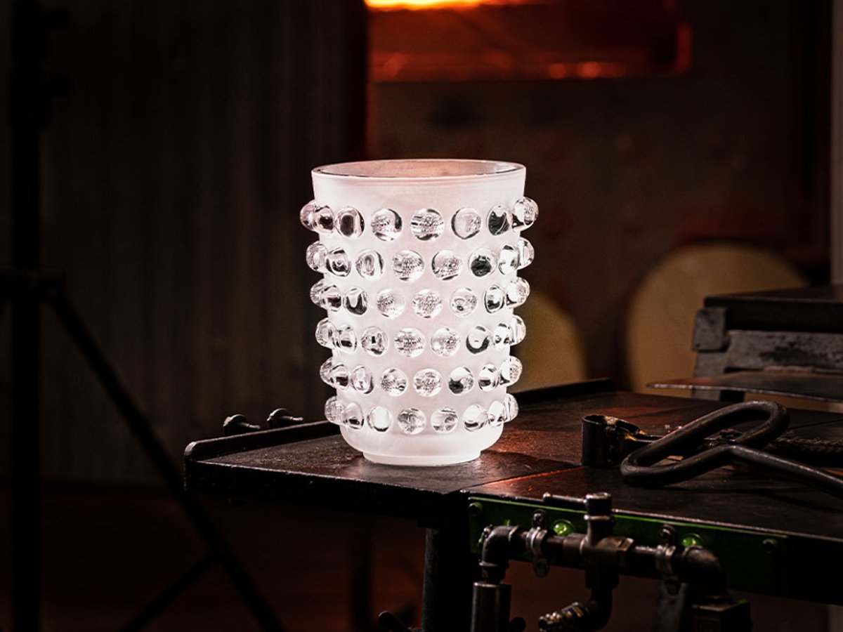 Iconic Mossi Vase Crystal